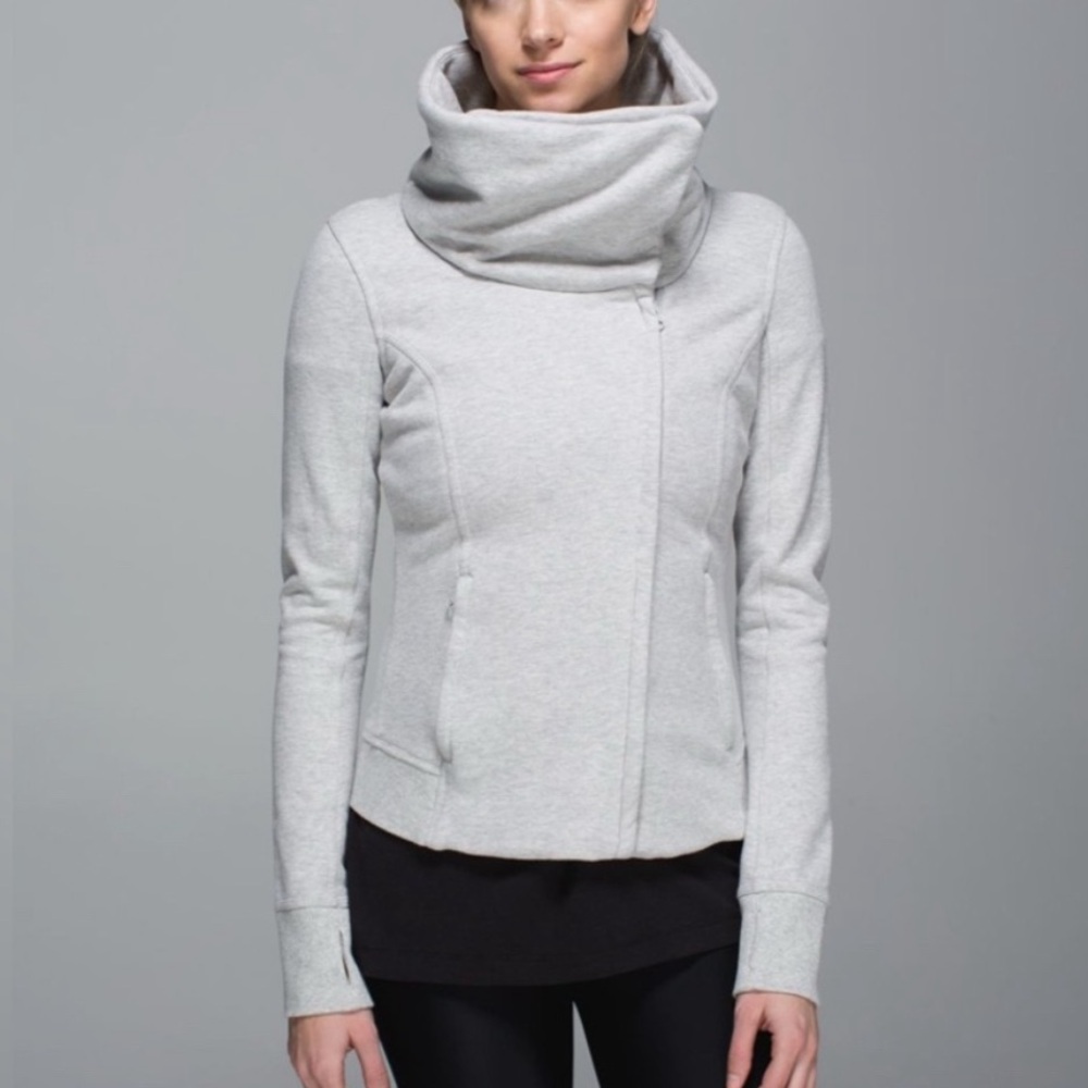 Lululemon Karmacollected Light Grey Jacket Size 6 Zip Up Sweater